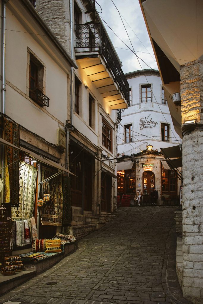 Girokaster, Albania